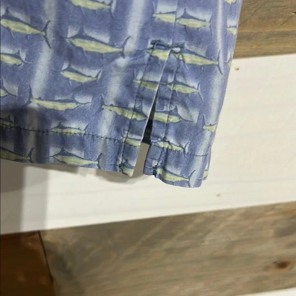 Men’s Columbia Untuck Short Sleeve Shirt - Picture 4 of 4